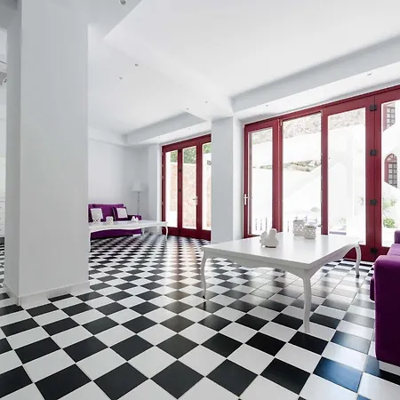 Mar N Mar Crown Hotel-suites 4* Kamari (Santorini)